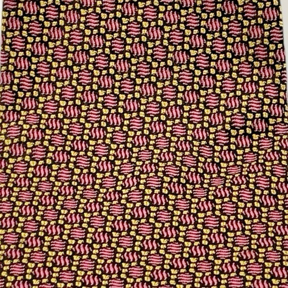 VTG Burberrys Geometric Print 100% Silk Necktie Tie Luxury Sophisticated Gift - Picture 2 of 6